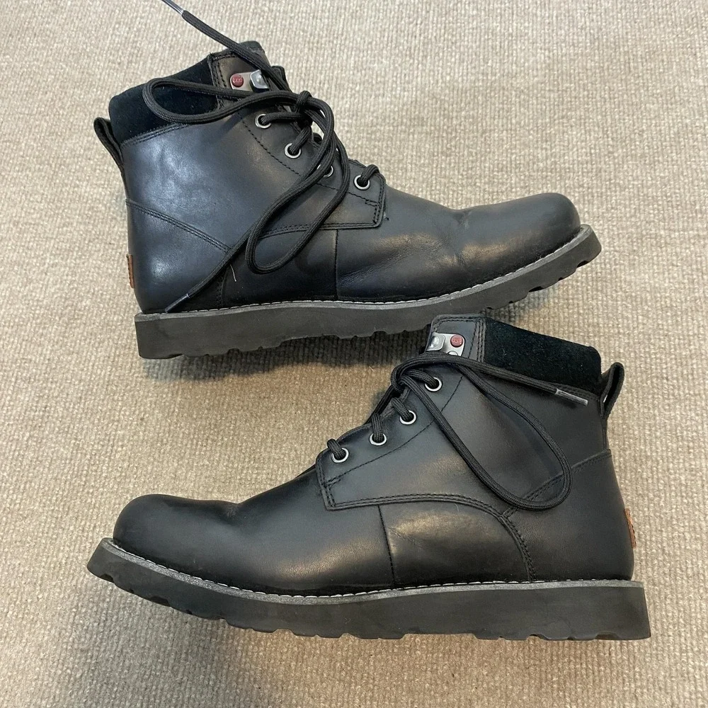 UGG Boots Mens Size 9 Black Leather Waterproof Lined Ankle Snow Winter 1008146